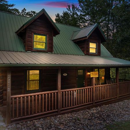 Elegant & Cozy Cabin Near Pigeon Forge 塞维尔维尔 外观 照片