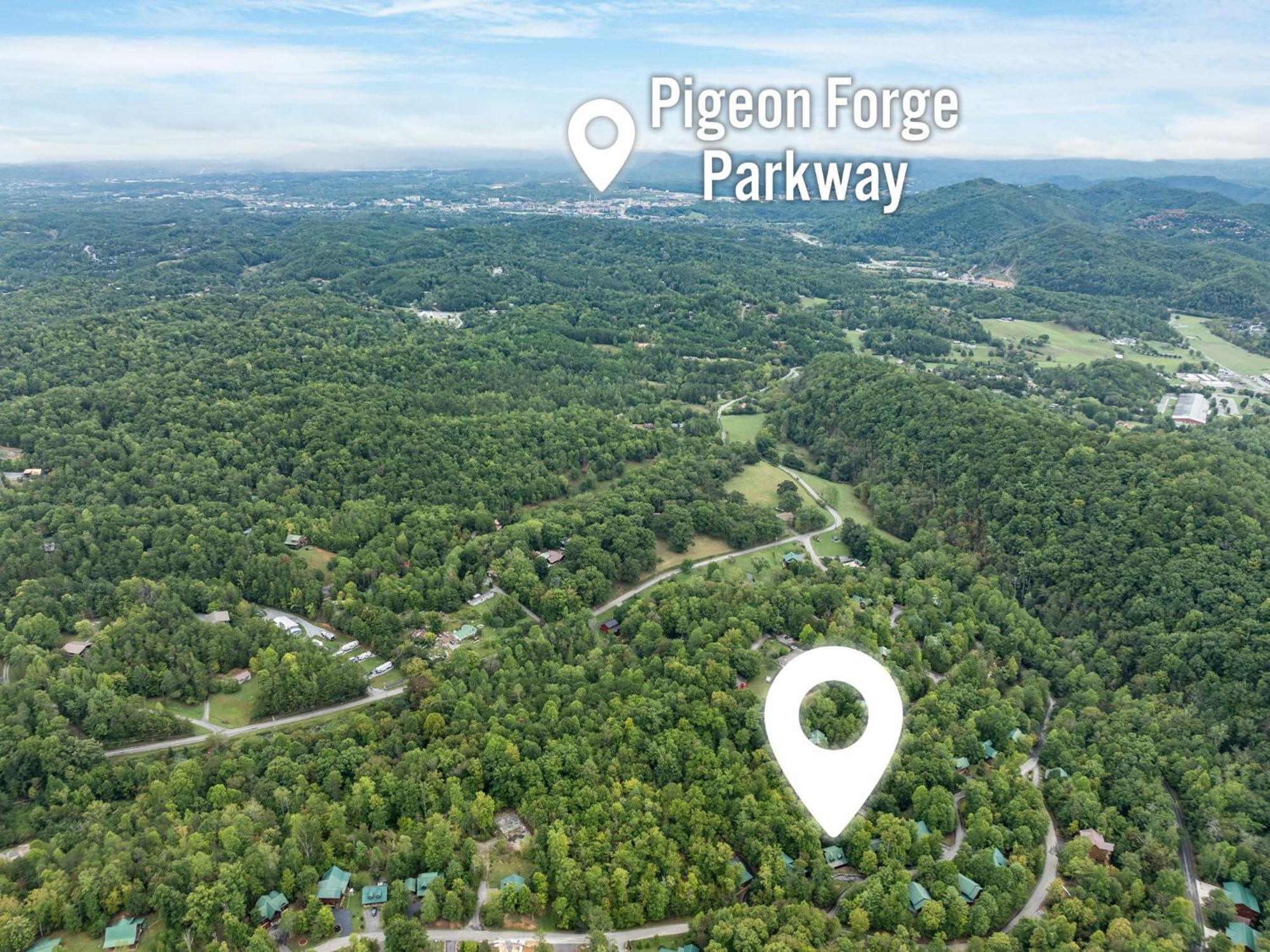 Elegant & Cozy Cabin Near Pigeon Forge 塞维尔维尔 外观 照片