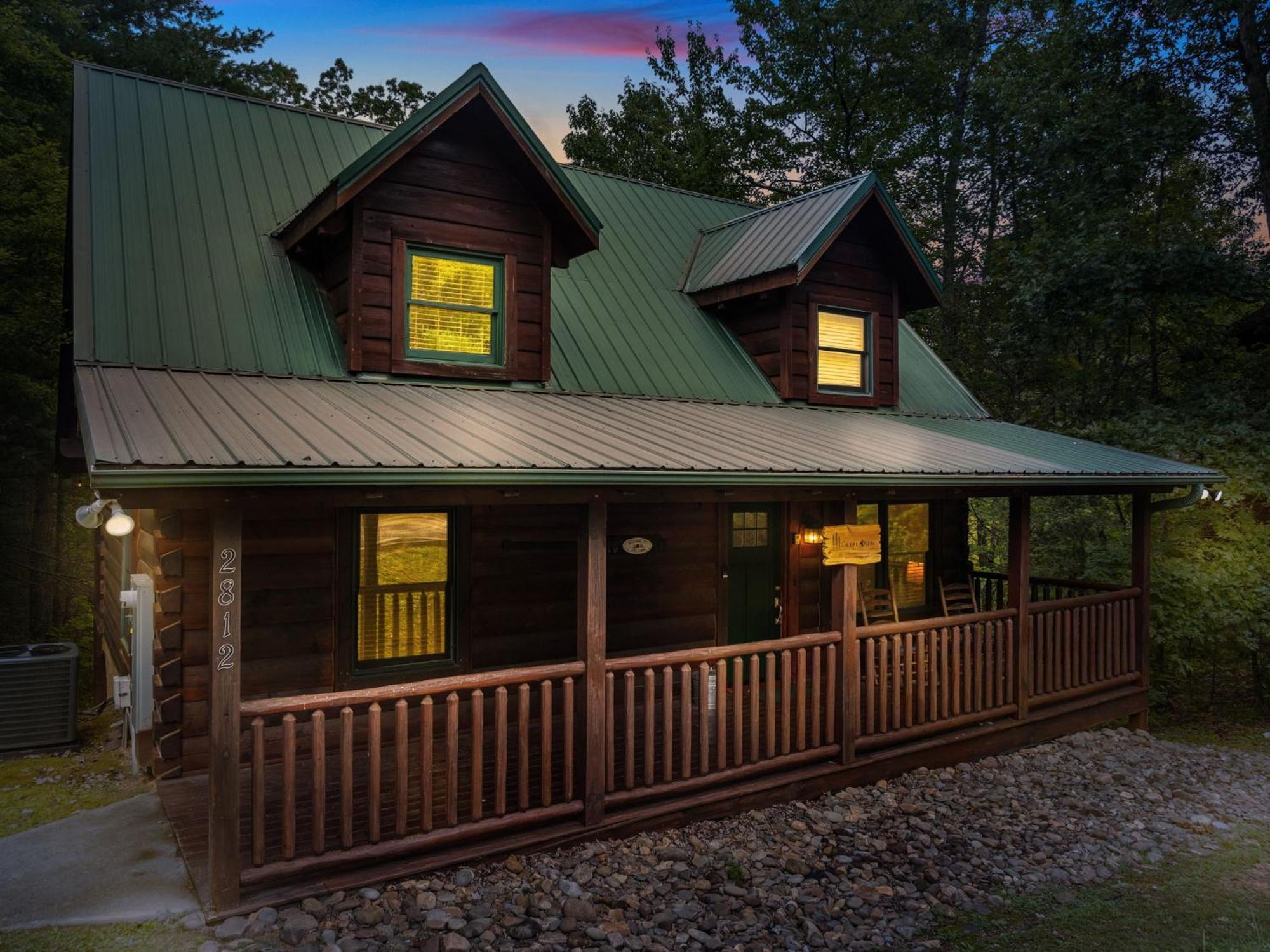 Elegant & Cozy Cabin Near Pigeon Forge 塞维尔维尔 外观 照片